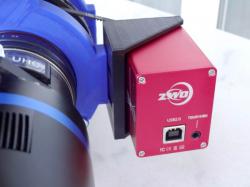 Samyang 135 f:2 in bracket with EAF focuser, RPi4/Stellarmate and guiding 35mm lens