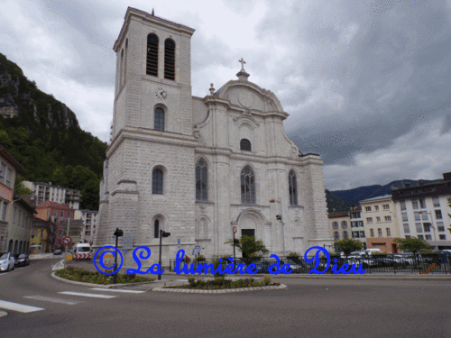 Saint-Claude, la Cathédrale Saint-Pierre-Saint-Paul-et-Saint-André