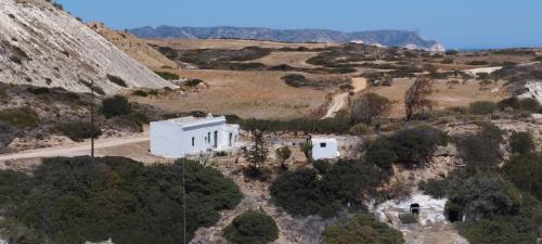 MILOS, escapade en moto (1/2)