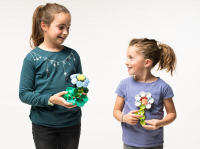 Clip-it, des clips recyclés pour des constructions en bouchons