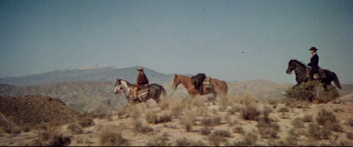 UN COLT POUR 3 SALOPARDS