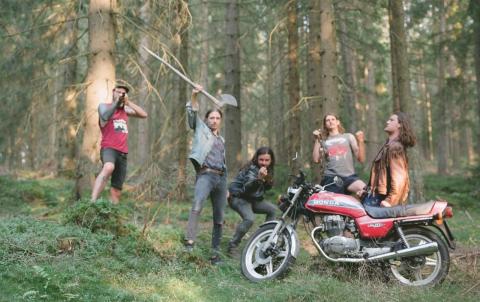 EISENHAND - Les détails du premier album Fires Within ; "Dead Of Night" Lyric Video