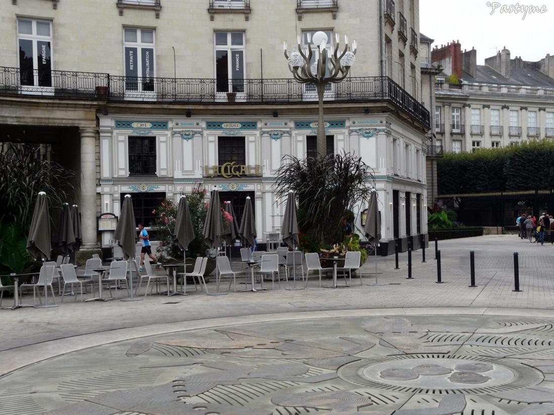 NANTES, la place Graslin