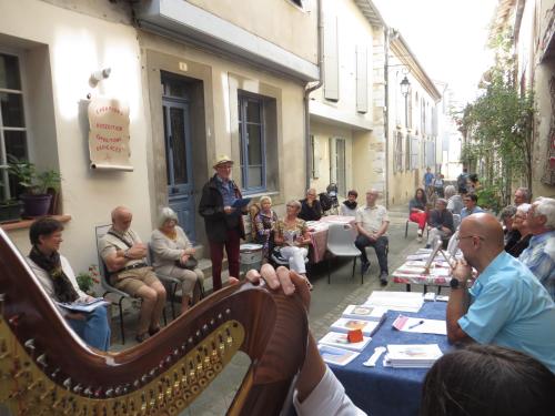 RUE DE LA POÉSIE