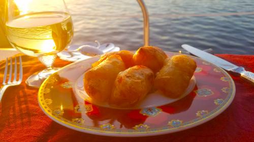 Le balcon posé sur la mer (12) entre Μύκονoς et Πάρος. Le balcon du Lundi de Pâque