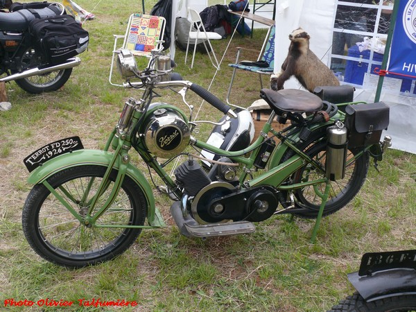 "Moto Légende" à Prenois...