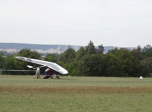 Un rassemblement National FFVL des Treuilleurs et Remorqueurs a eu lieu à l'aéro-Club de Châtillon sur Seine...