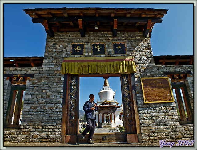 Blog de images-du-pays-des-ours : Images du Pays des Ours (et d'ailleurs ...), Entrez dans le panorama 3D sur le National Memorial Chorten - Thimphu - Bhoutan