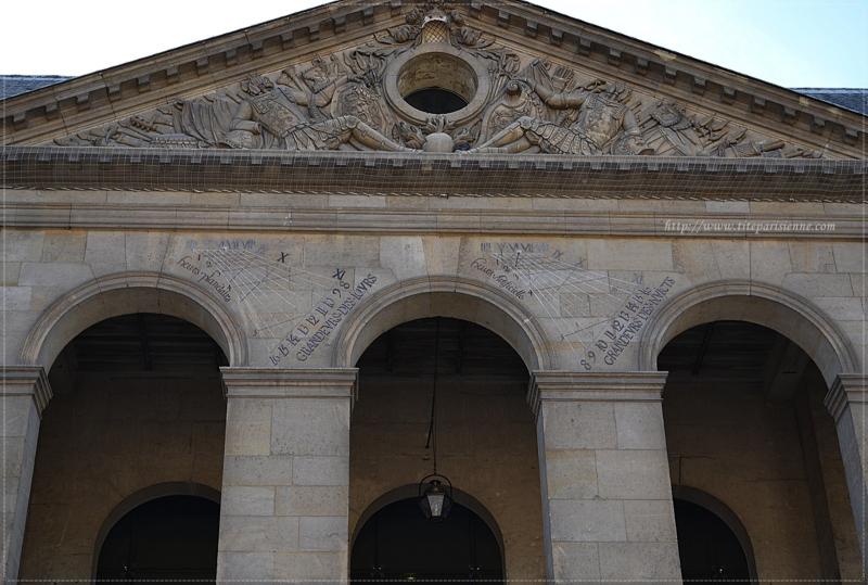 Les cadrans solaires de l'Hôtel des Invalides