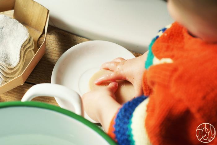 Salle de bain Montessori pour les petits