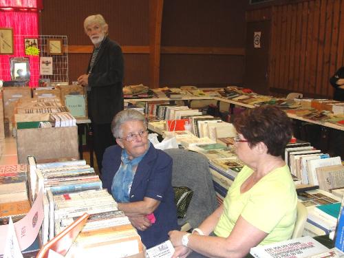 -Des livres au village