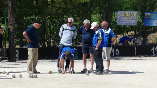 Quelques Villeneuvoie et Lavilledieu au fédéral quadrettes vérérans à Valvigneres 