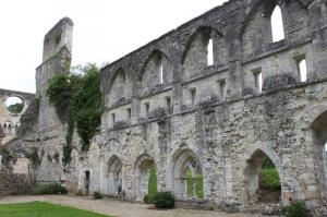 3 Abbaye de Mortemer (53)