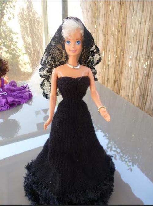 Défilé de vos créations/stylistes 2015 : la petite robe noire(5)