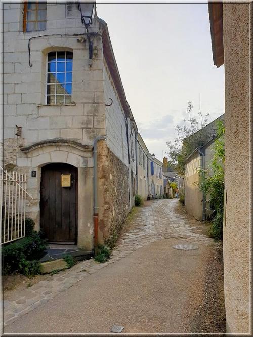 975 - Du Pays de Gâtine à la Loire : l’île de Béhuard