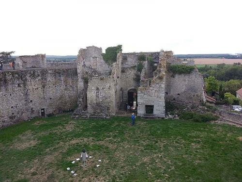 Château et Eglise de Billy (Allier)