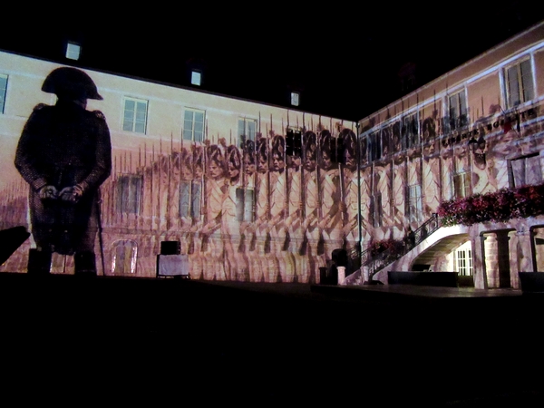 "Un aigle sur la ville" un grand spectacle son et lumière sur la vie de Napoléon à Châtillon sur Seine, Ville Impériale !