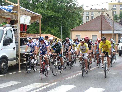 La course cycliste de Sainte Colombe sur Seine