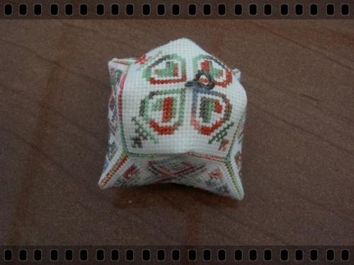 Biscornu N° 320