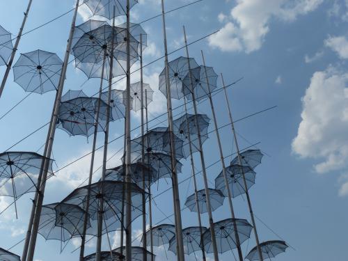 Les parapluies de.... Οι όμβρελλες / ombrelles