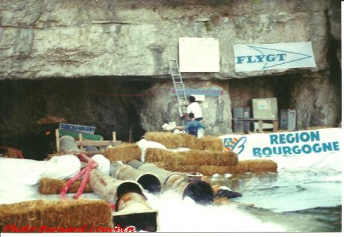 Le pompage des eaux de la Douix de Châtillon sur Seine en 2001