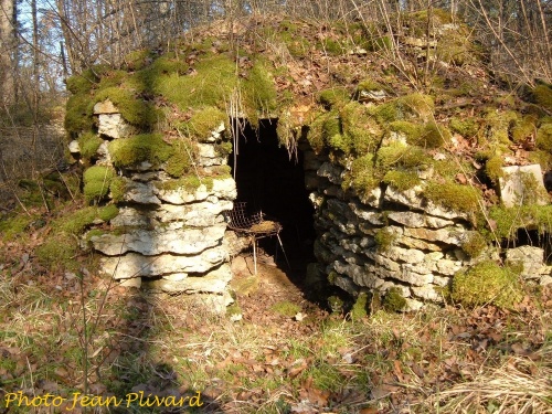 Vieilles pierres et calvaires à Brion sur Ource...