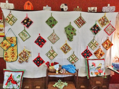 L'exposition 2011 de patchwork et d'artisanat d'Art à Meulson
