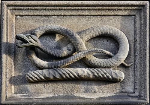 Le villageois et le serpent...