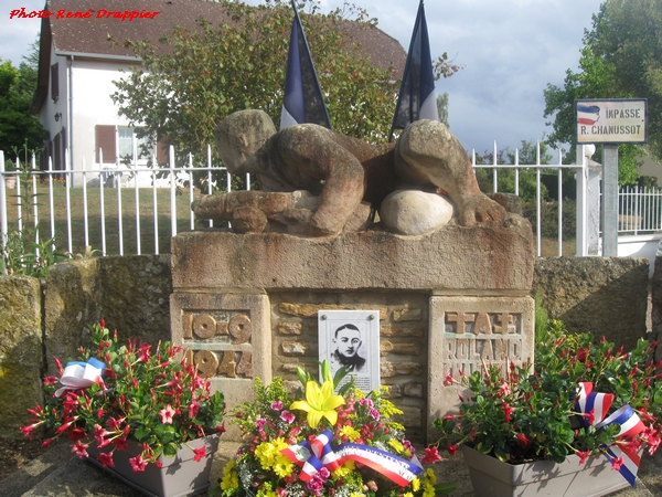 René Drappier a assisté aux cérémonies en hommage à la Libération de notre territoire : à Villotte, Maisey et Châtillon sur Seine