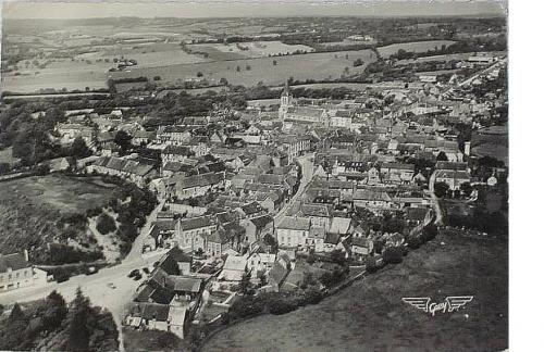 LES REMPARTS DE MOULINS-LA-MARCHE (Orne)
