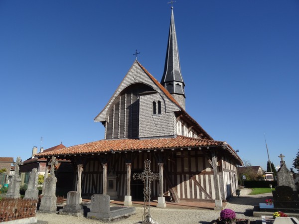 L'église à pans de bois de l'Exaltation de la Sainte Croix,à Bailly le Franc (Aube)