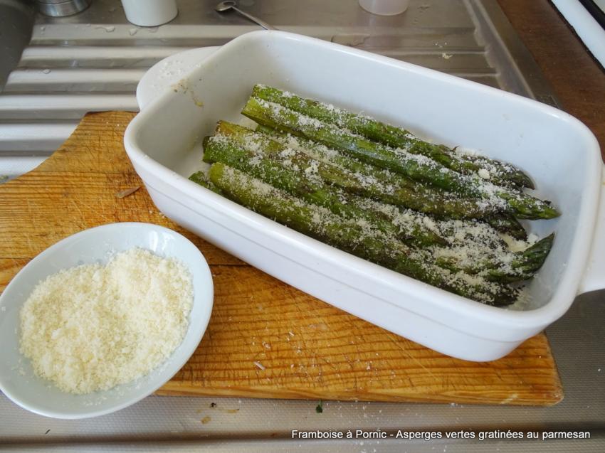 Asperges vertes gratinées au parmesan