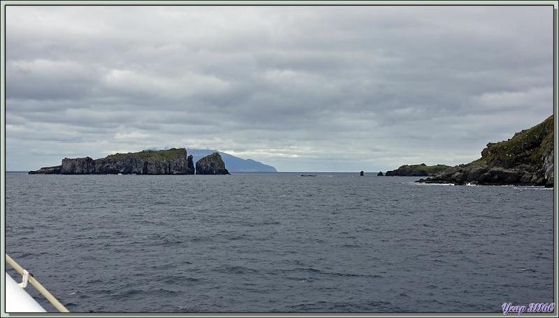 Nous quittons Nightingale Island pour nous diriger vers Inaccessible Island - Tristan da Cunha