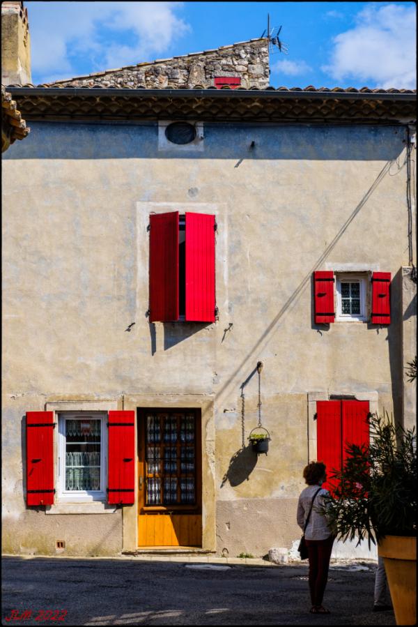 les Volets Rouges