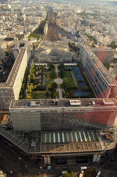 Promenade autour de la tour Montparnasse