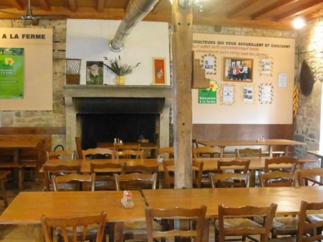 Balade à Flavigny-sur-Ozerain avec Louis