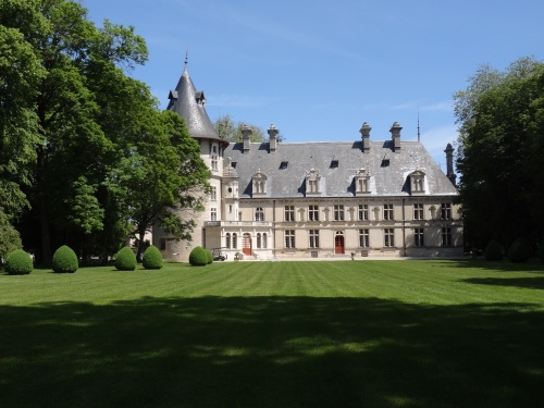 Exposition-Vente de plantes aromatiques  au Château de Montigny sur Aube...