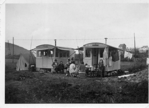 Vers 1935, roulottes dans la zone