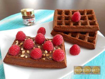 Gaufres moelleuses au chocolat, nutella et framboises