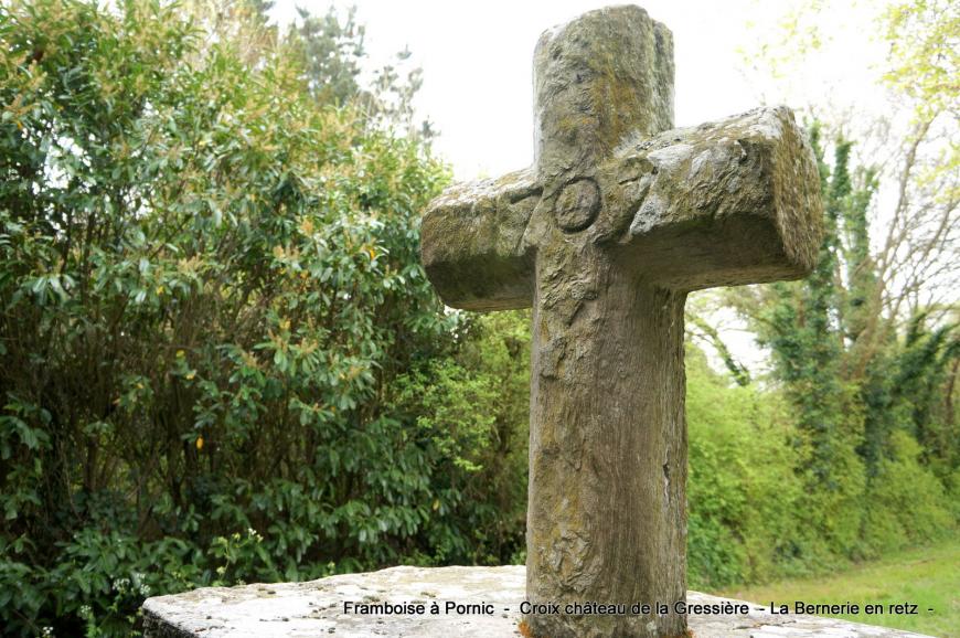 Croix du château de la Gressière 
