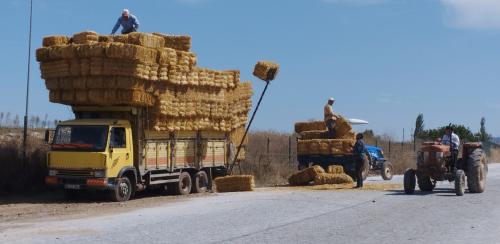 La route entre UŞAK et KUTHAYA