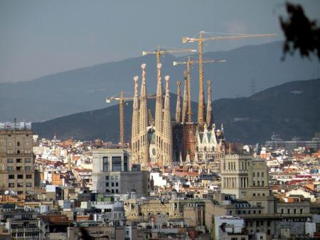   La cathédrale inachevée de Barcelone