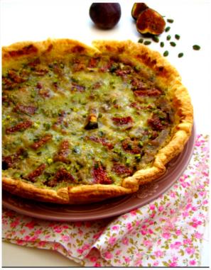 TARTE AUX FIGUES ET À LA PISTACHE