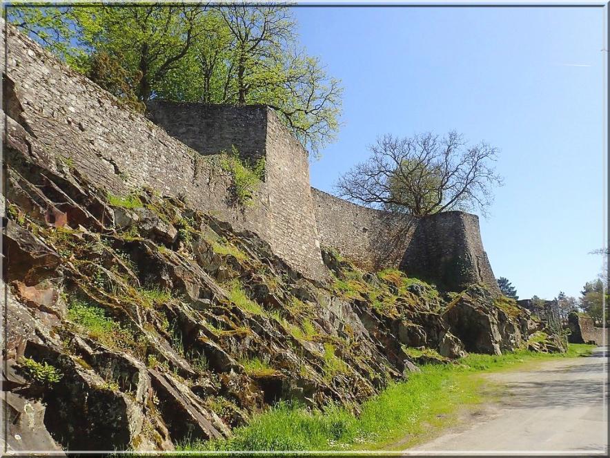 904 - Suite7 : -Notre Chemin vers St Jacques de Compostelle à travers ses anecdotes- !