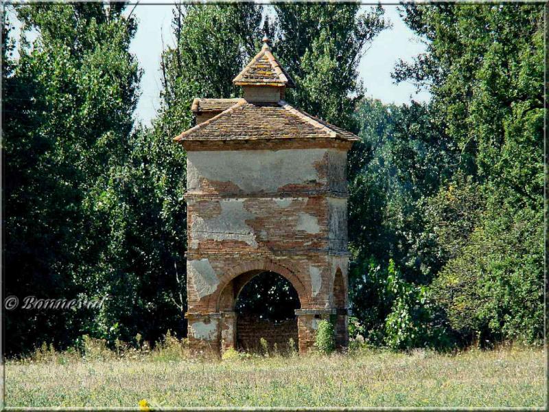 ¨Pigeonnier sur arcades route de Saint-Sulpice-sur-Tarn
