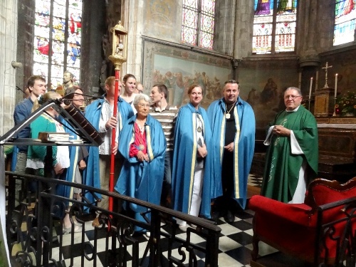 Remise du bâton de Saint Vorles et intronisations de nouveaux confrères dans la Confrérie Saint Vorles en juin 2012
