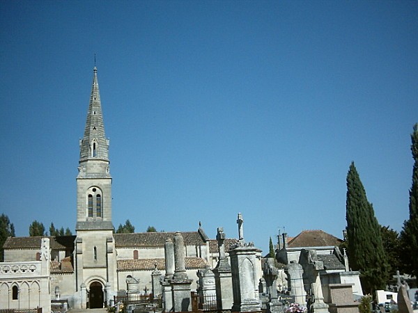 a-eglise-de-falleyrens-vu-du-cimetiere.jpg