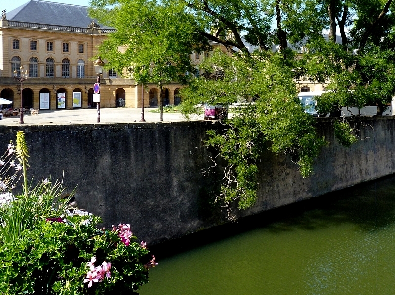 Quand la Moselle joue avec Metz 2/3...