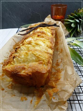 CAKE A L'ANANAS ET AU RHUM