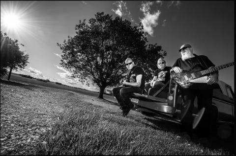 BÜRNER - Les détails du nouvel album Baptized In Gasoline ; "Gasoline" Clip